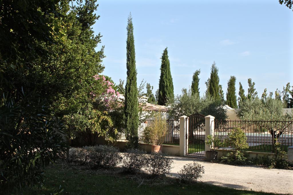 Domaine De Fontbelle Bed & Breakfast Graveson Exterior photo